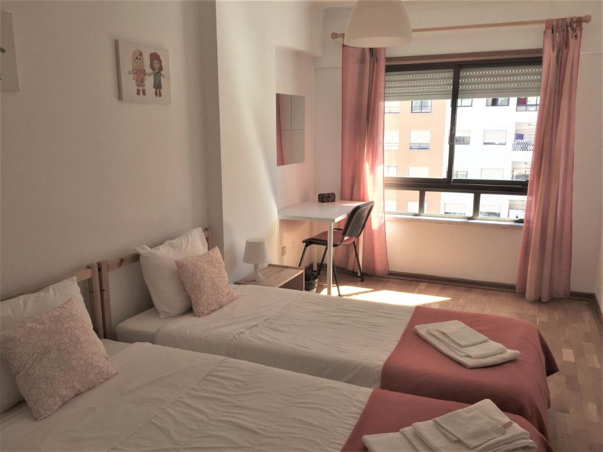 Apartamento Familiar Lisboa Taguspark Sao Marcos  ภายนอก รูปภาพ